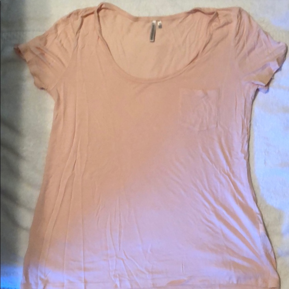 NWOT. Pale pink Banana Republic t-shirt